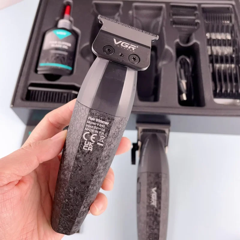 Combo Clipper Y Trimmer VGR V-640 Black 9000 RPM Profesional - Imagen 9